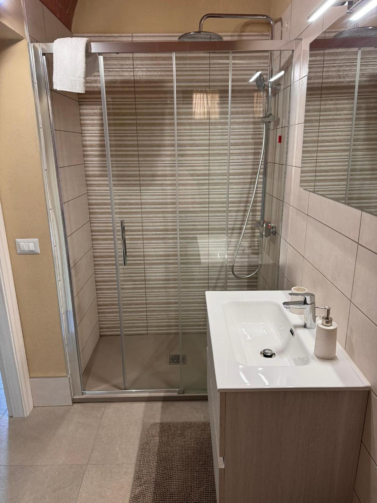 La Casa Di Isola Apartment Peccioli ภายนอก รูปภาพ